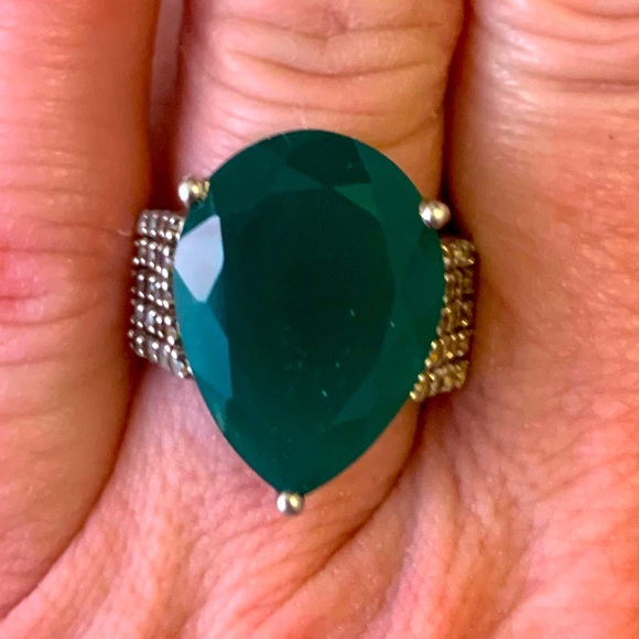 Green onyx and white topaz ring - Picture 1 of 2